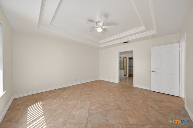 7446 Oak Marsh Street, Live Oak, TX 78233