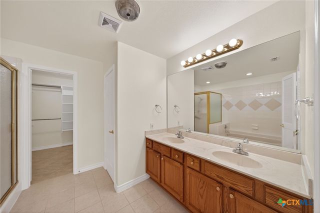 7446 Oak Marsh Street, Live Oak, TX 78233