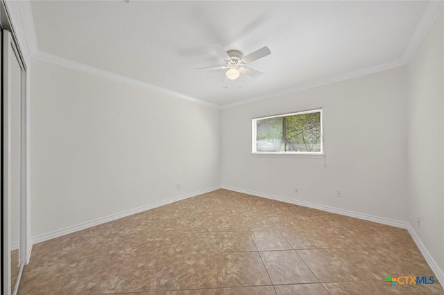 7446 Oak Marsh Street, Live Oak, TX 78233