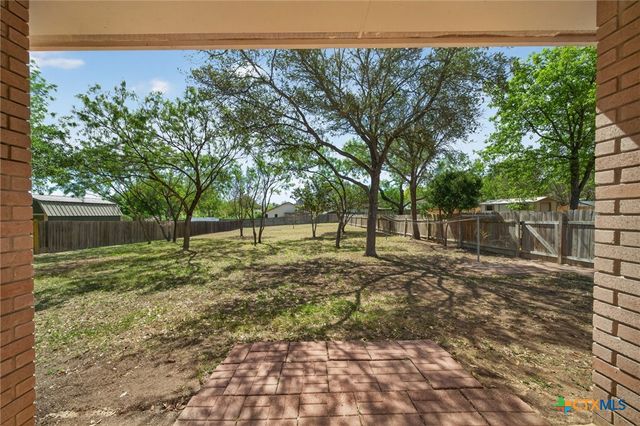 7446 Oak Marsh Street, Live Oak, TX 78233