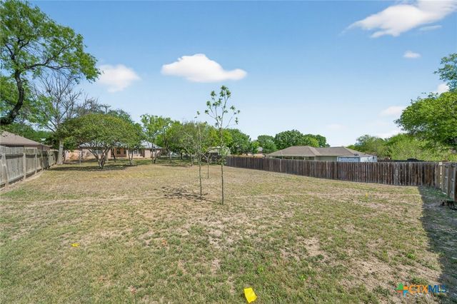 7446 Oak Marsh Street, Live Oak, TX 78233