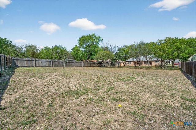 7446 Oak Marsh Street, Live Oak, TX 78233