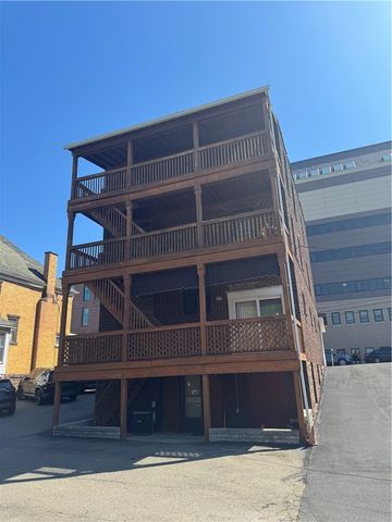 228 S Washington St, City Of But Se, PA 16001