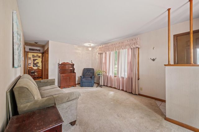 1838 N McComas Ave, Wichita, KS 67203