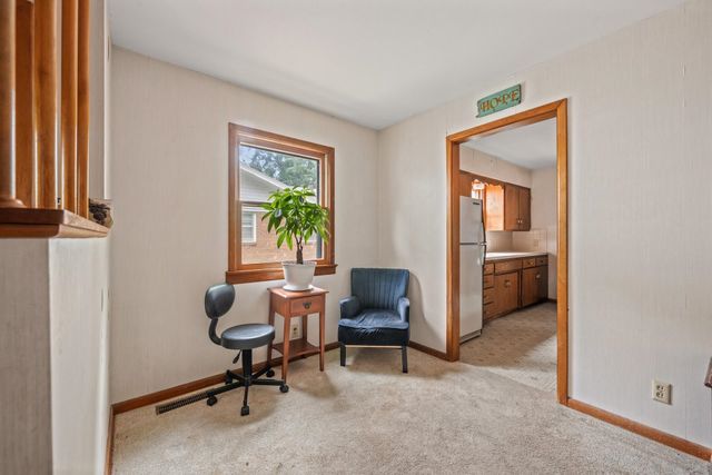 1838 N McComas Ave, Wichita, KS 67203