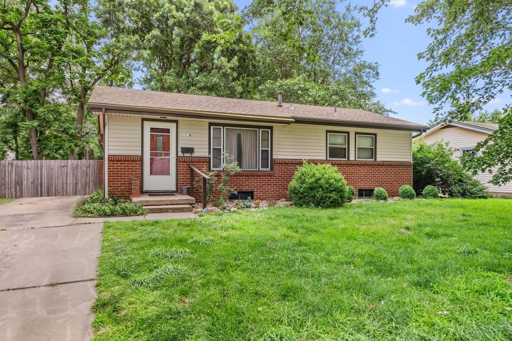 1838 N McComas Ave, Wichita, KS 67203