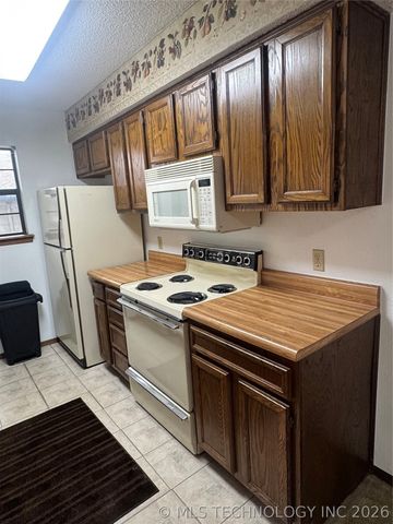 2826 E 90th Street 1606, Tulsa, OK 74137