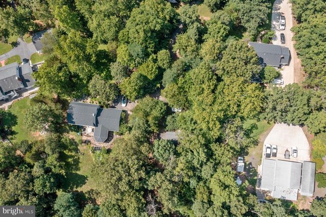 24 CEDAR DR, Sterling, VA 20164