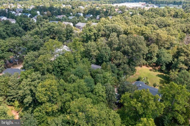 24 CEDAR DR, Sterling, VA 20164
