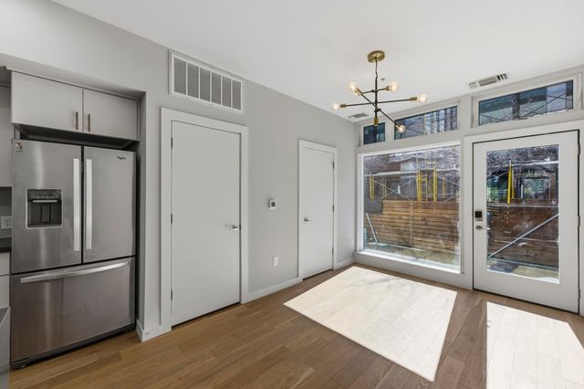 2002 E 7th ST 242, Austin, TX 78702