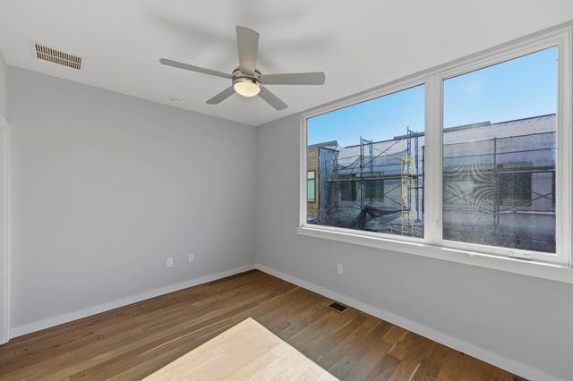 2002 E 7th ST 242, Austin, TX 78702