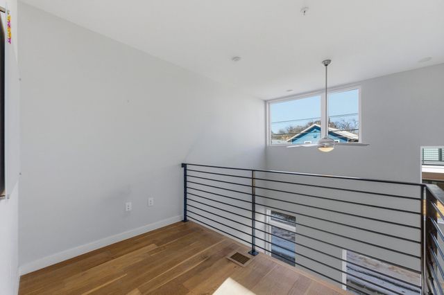 2002 E 7th ST 242, Austin, TX 78702