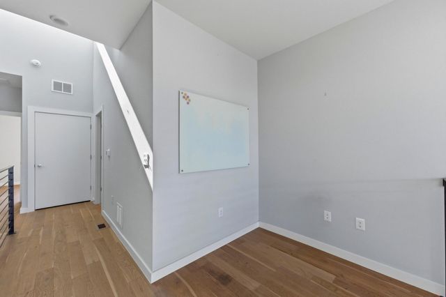 2002 E 7th ST 242, Austin, TX 78702