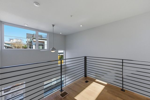 2002 E 7th ST 242, Austin, TX 78702