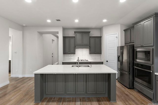 141 Mescalero, Boerne, TX 78006