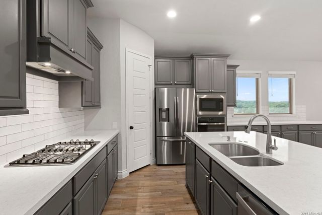 141 Mescalero, Boerne, TX 78006