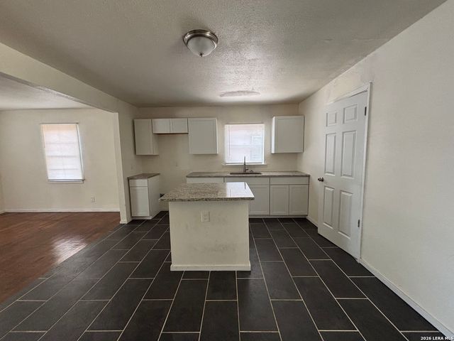 1319 Keats, San Antonio, TX 78211