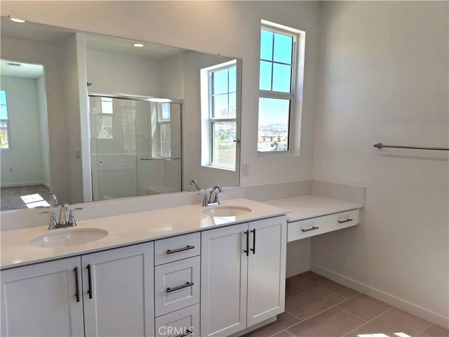 29458 UPPER CREEK Loop, Winchester, CA 92596