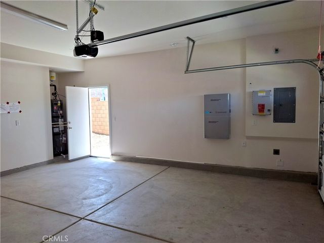 29458 UPPER CREEK Loop, Winchester, CA 92596