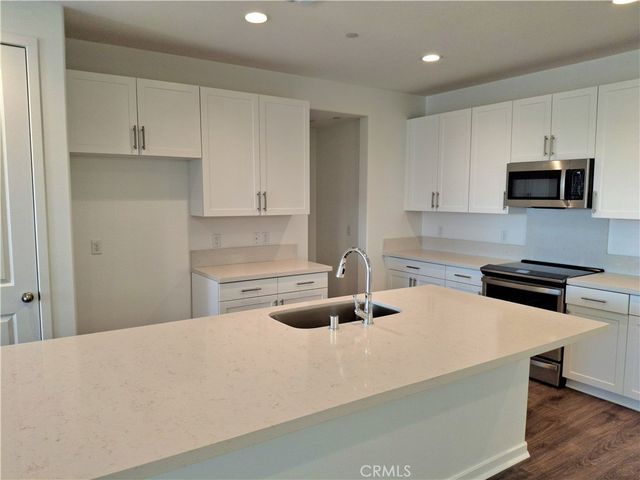 29458 UPPER CREEK Loop, Winchester, CA 92596