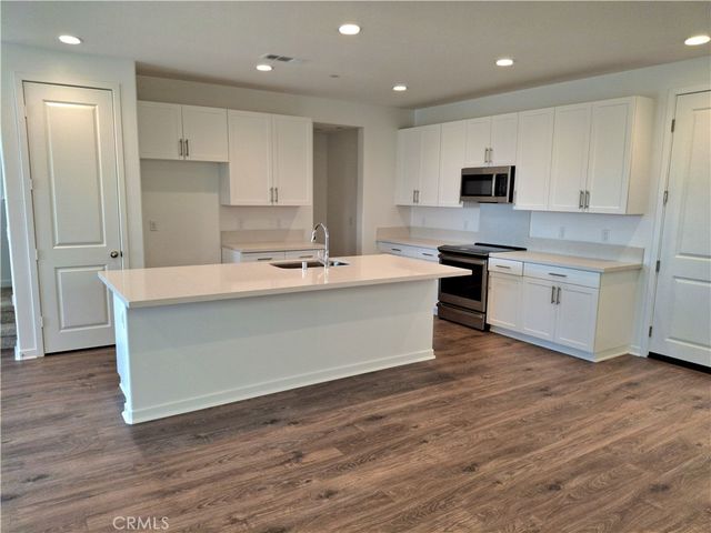 29458 UPPER CREEK Loop, Winchester, CA 92596