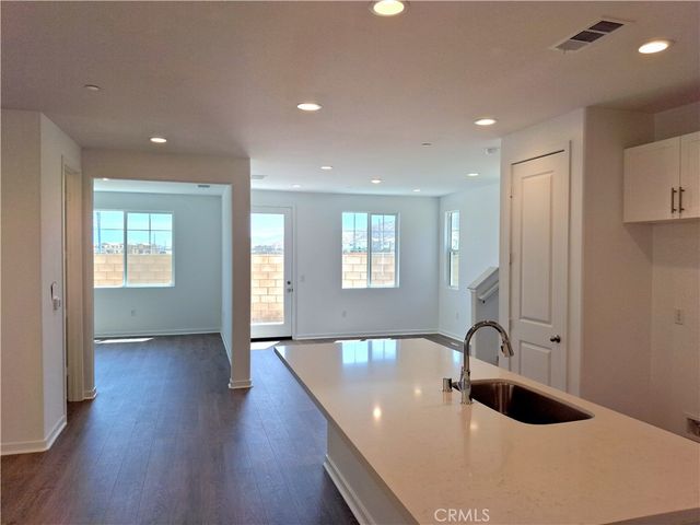 29458 UPPER CREEK Loop, Winchester, CA 92596