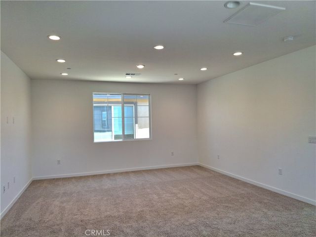 29458 UPPER CREEK Loop, Winchester, CA 92596