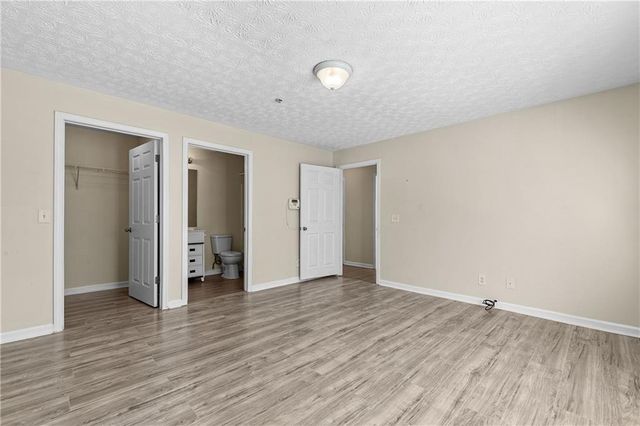 1202 Fairington Village Drive, Lithonia, GA 30038