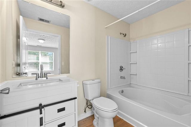 1202 Fairington Village Drive, Lithonia, GA 30038