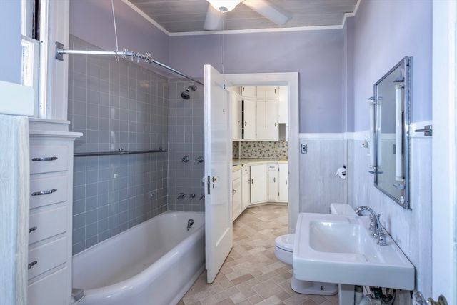 32 Noble Avenue, Westfield, MA 01085