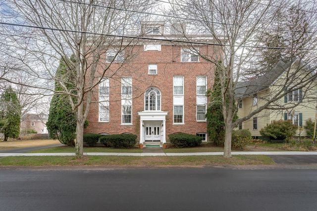 32 Noble Avenue, Westfield, MA 01085