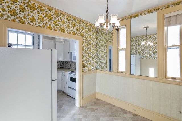 32 Noble Avenue, Westfield, MA 01085