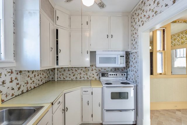 32 Noble Avenue, Westfield, MA 01085