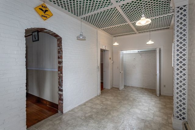 32 Noble Avenue, Westfield, MA 01085