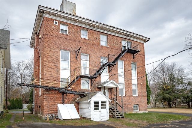 32 Noble Avenue, Westfield, MA 01085