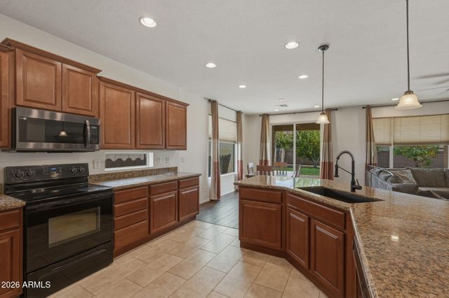 4551 N LUNA Road W, Litchfield Park, AZ 85340