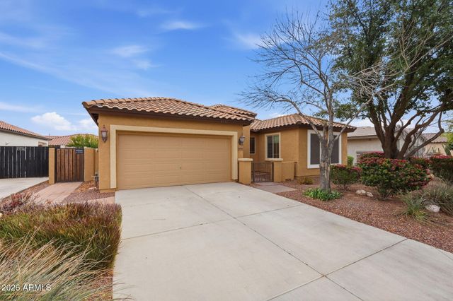 4551 N LUNA Road W, Litchfield Park, AZ 85340