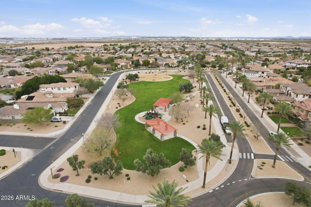 4551 N LUNA Road W, Litchfield Park, AZ 85340