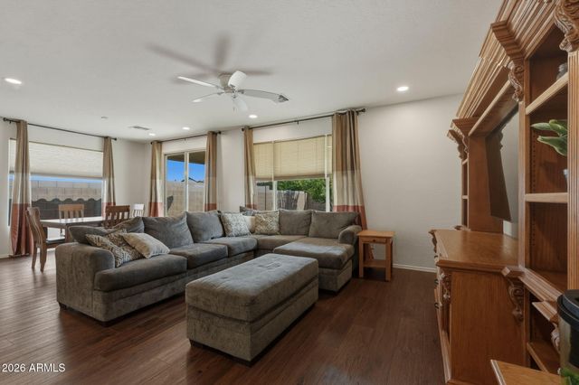 4551 N LUNA Road W, Litchfield Park, AZ 85340