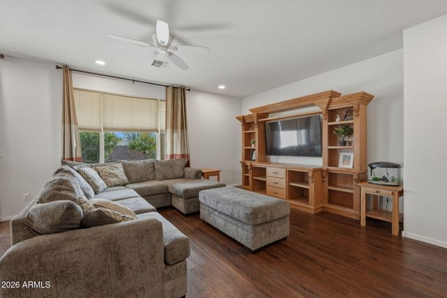 4551 N LUNA Road W, Litchfield Park, AZ 85340