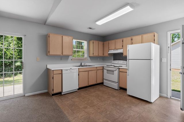 1860 Tamara Way, Spartanburg, SC 29301
