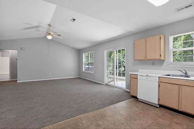 1860 Tamara Way, Spartanburg, SC 29301