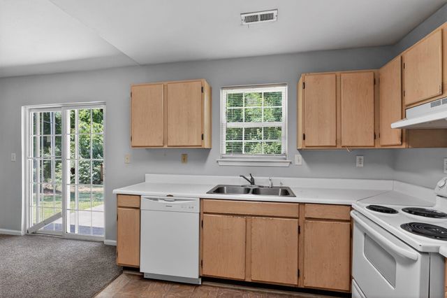 1860 Tamara Way, Spartanburg, SC 29301