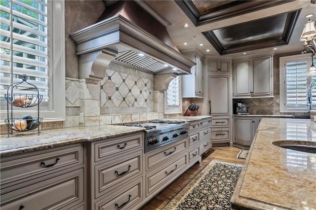 5217 Walmer Street, Mission, KS 66202