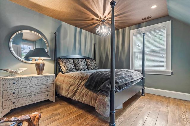 5217 Walmer Street, Mission, KS 66202