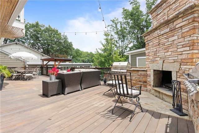 5217 Walmer Street, Mission, KS 66202