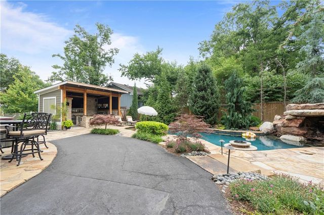 5217 Walmer Street, Mission, KS 66202