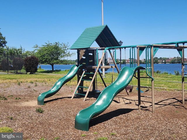 3119 S HARBOUR DR, Palmyra, NJ 08065