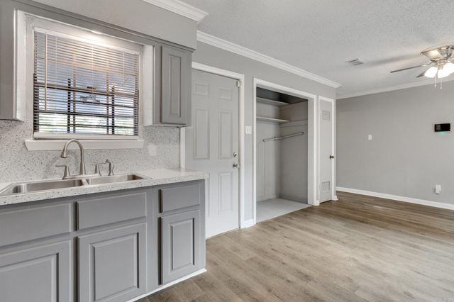 9824 Chicot Road, Little Rock, AR 72209