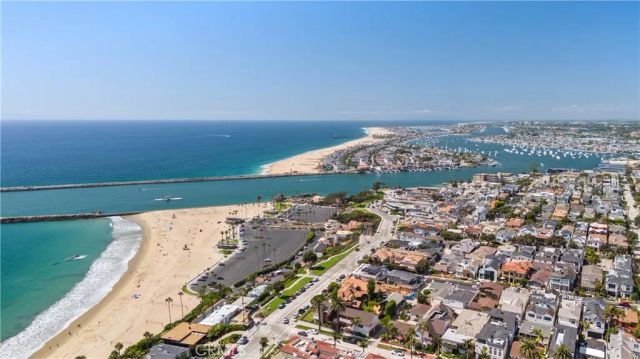 3205 Bayside, Corona Del Mar, CA 92625